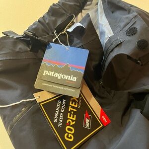 Patagonia Women’s GORE-TEX Black ski pants